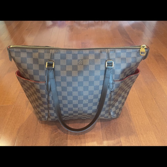 Louis Vuitton Checkered Tote with Black and Brown - Picture 2 of 6